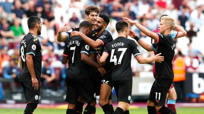 西甲：巴萨客场2-2战平塞维利亚（西甲：巴萨做客与塞维利亚2-2握手言和）