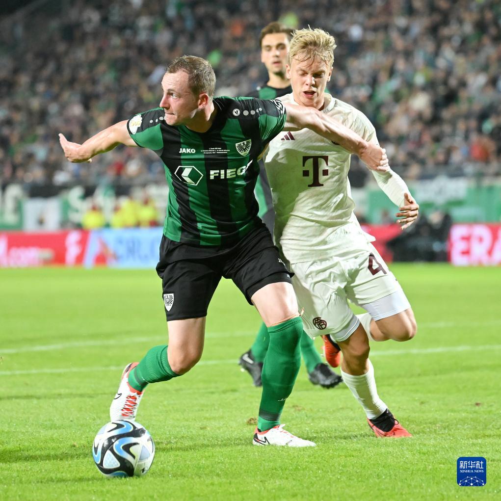 恩昆库加盟米兰后表现未达预期，面临舆论争议，需时间适应球队战术体系。