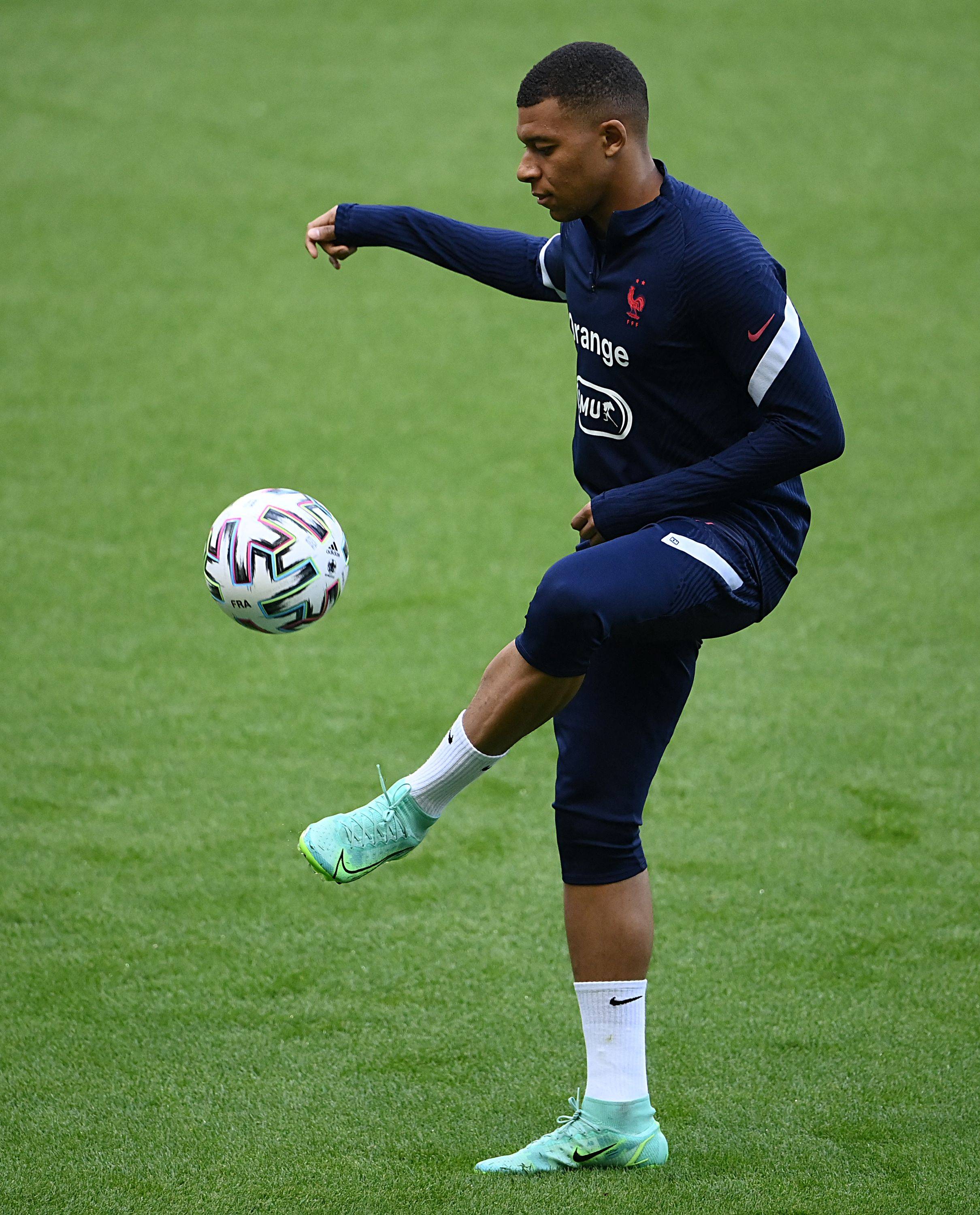 💡早报：世界杯赛程公布，梅西率队首夺美职联冠军