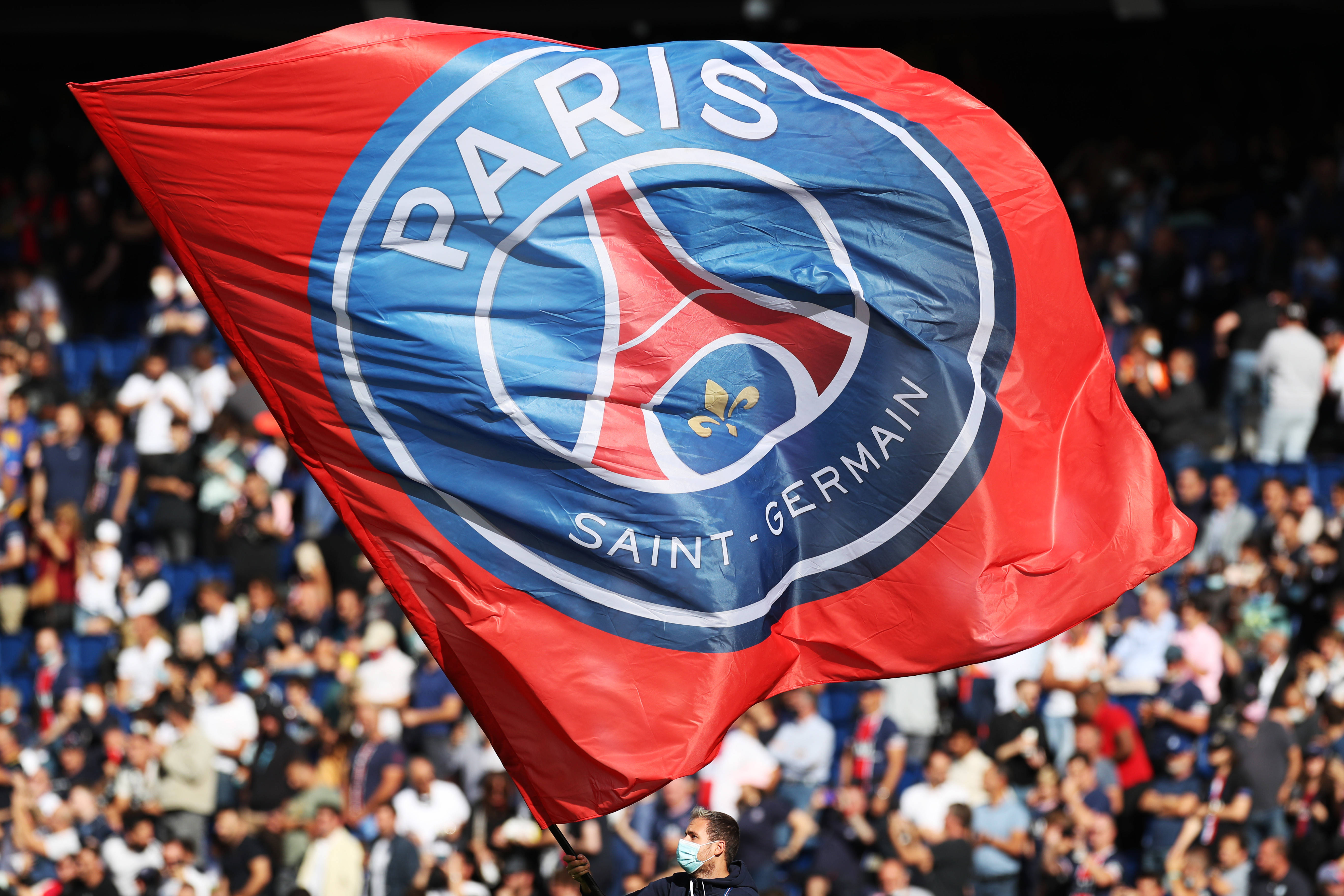 替补球员首秀即得分，成为焦点